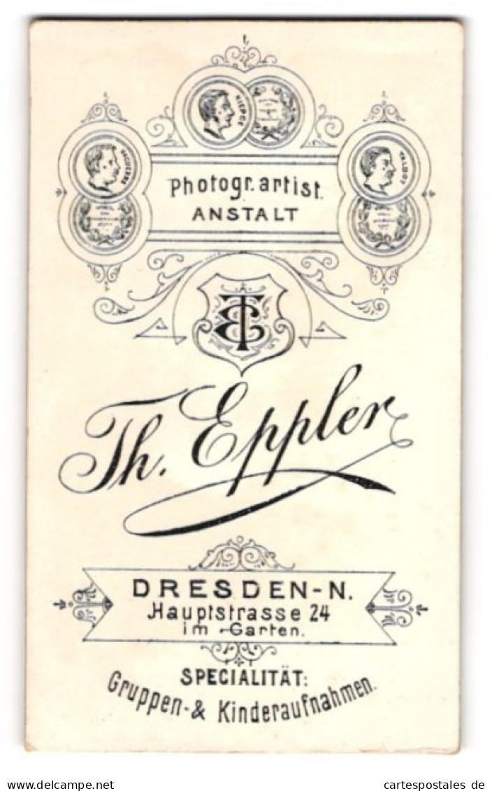 Fotografie Th. Eppler, Dresden, Monogramm Des Fotografen Und Medaillen Mit Portraits Daguerre, Niepce Und Talbot  - Personnes Anonymes