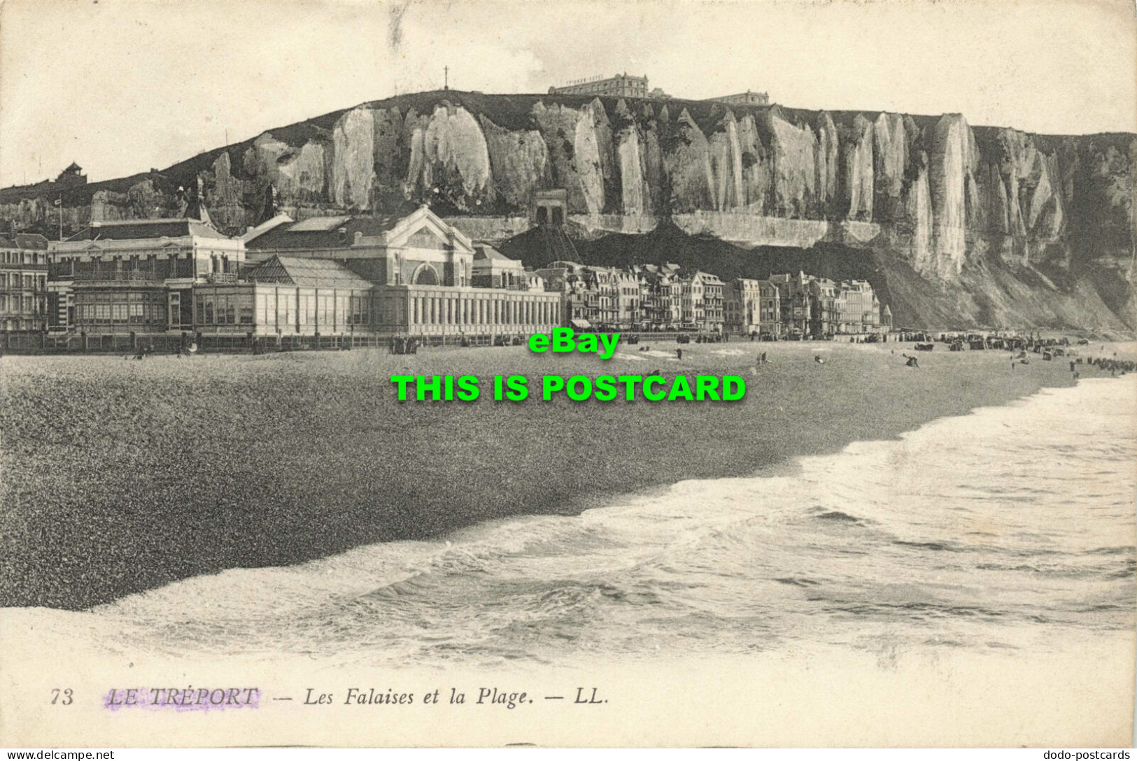 R584617 Le Treport. Les Falaises Et La Plage. LL. 73 - Monde