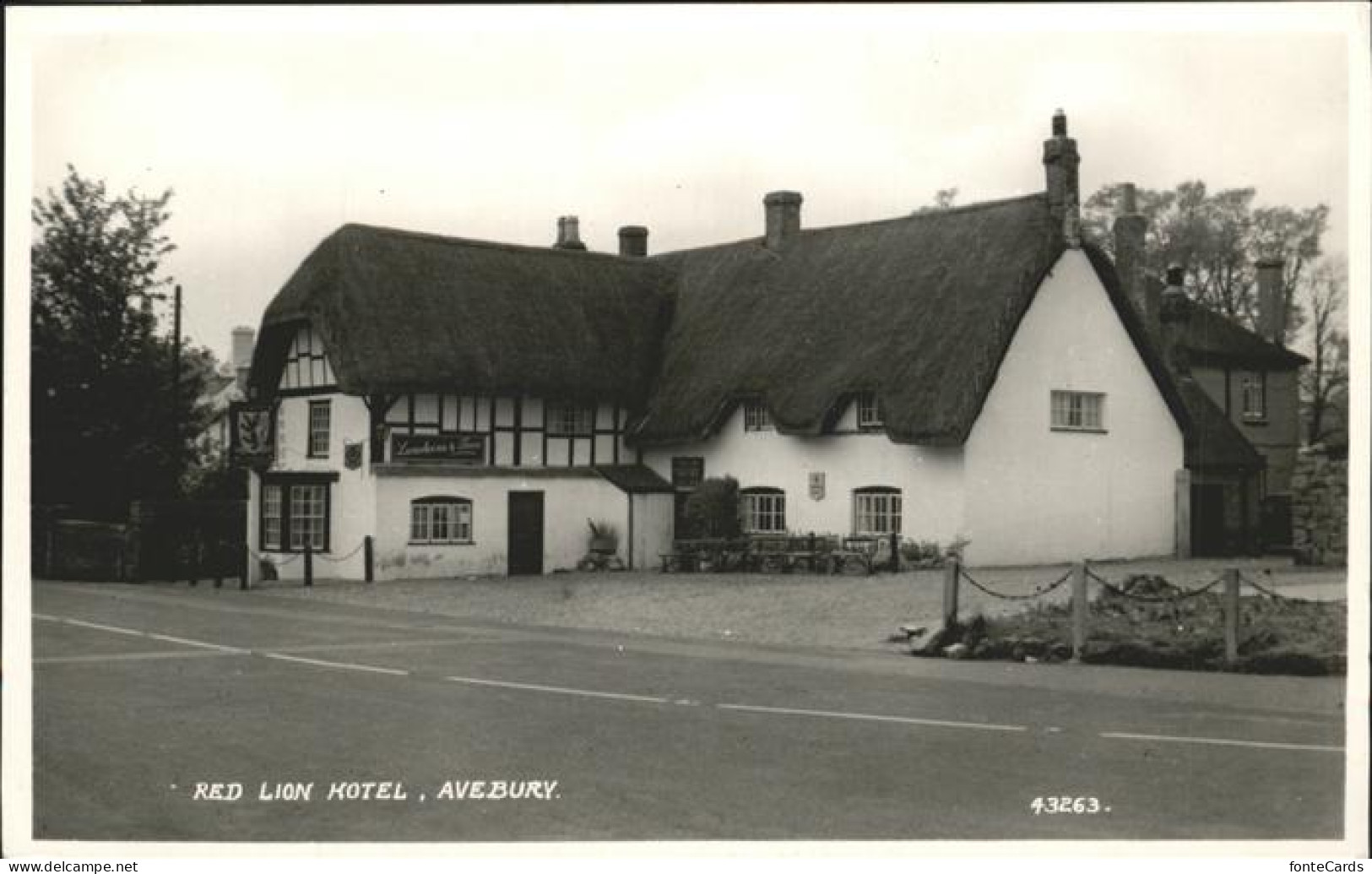 11250886 Avebury Wiltshire Red Lion Hotel  - Other & Unclassified