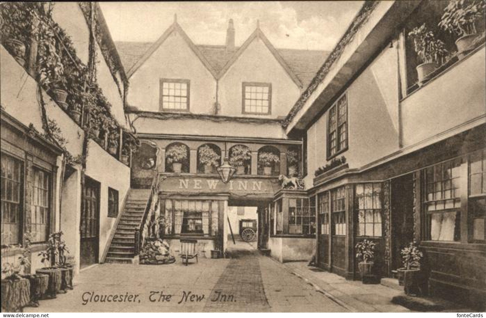 11250124 Gloucester The New Inn Gloucester - Andere & Zonder Classificatie