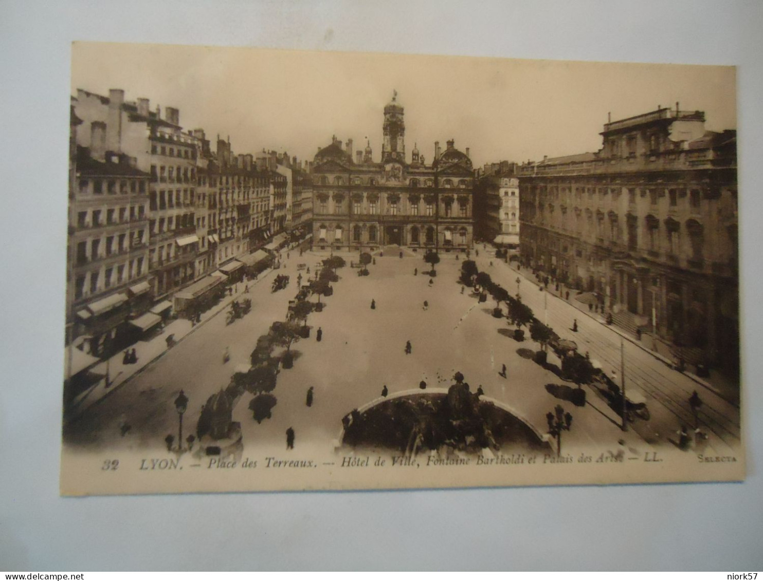 FRANCE  POSTCARDS  LYON PLACE - Autres & Non Classés