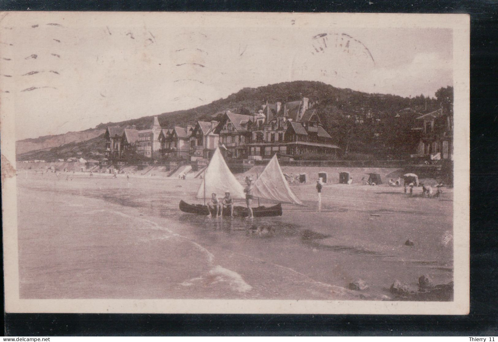 Cpa 14 Houlgate Vue Sur La Plage Et Le Bois De Boulogne - Houlgate