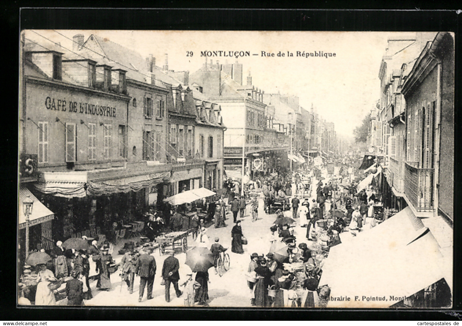 CPA Montlucon, Rue De La Republique  - Montlucon