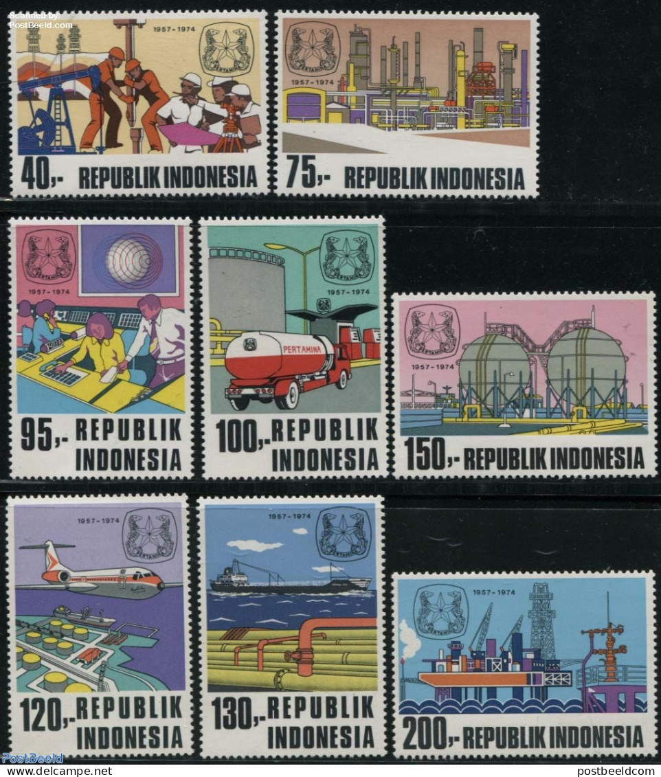 Indonesia 1974 National Oil Industry 8v, Mint NH, Science - Transport - Chemistry & Chemists - Mining - Automobiles - .. - Scheikunde