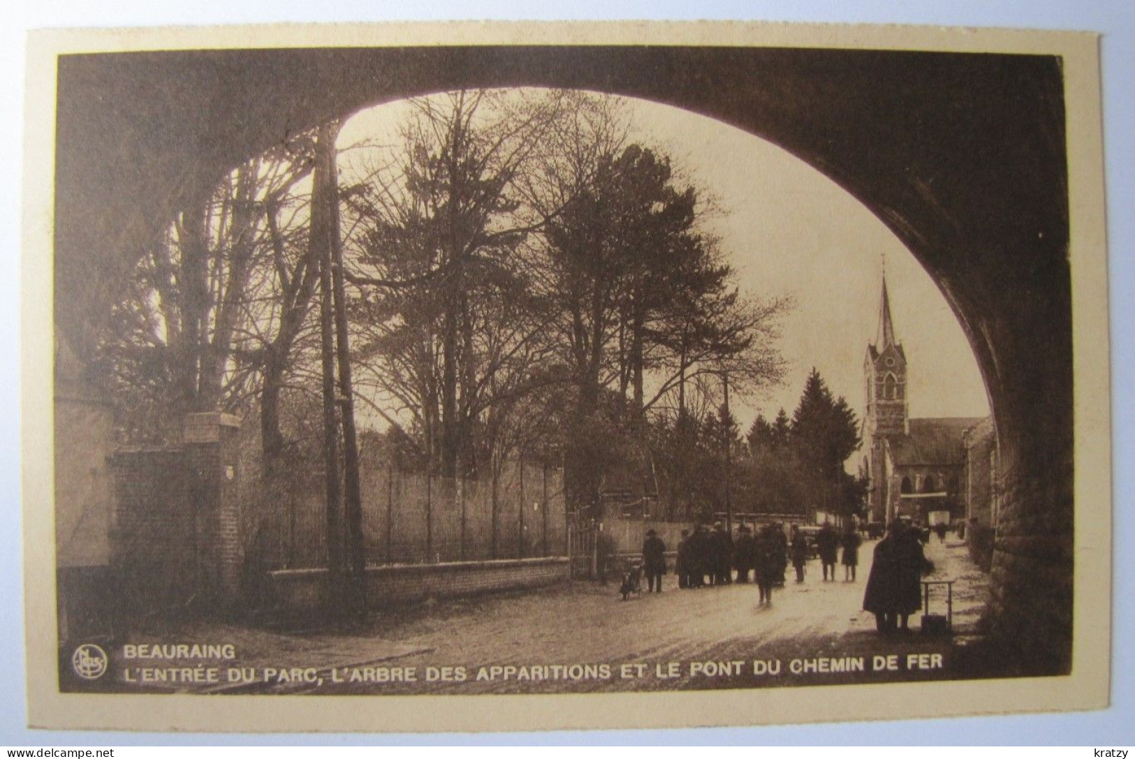 BELGIQUE - NAMUR - BEAURAING - L'Entrée Du Parc, L'Arbre Des Apparitions Et Le Pont Du Chemin De Fer - 1933 - Beauraing