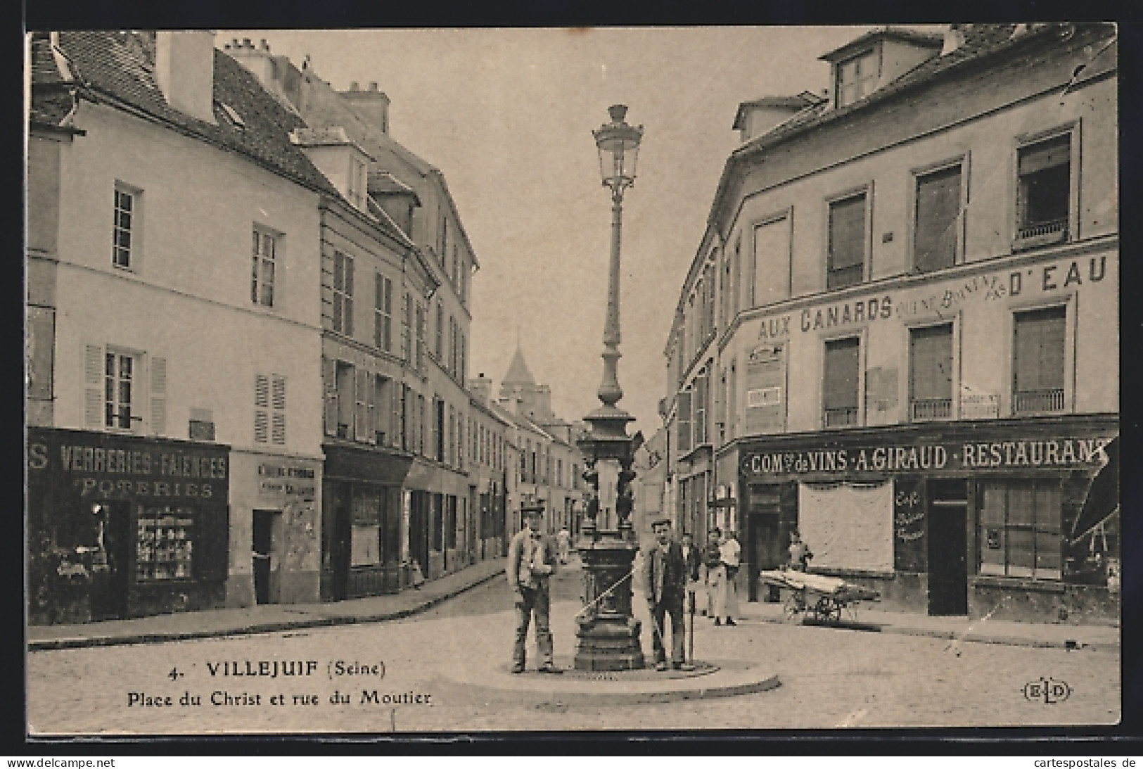 CPA Villejuif, Place Du Chrrist Et Rue De Moutier  - Villejuif