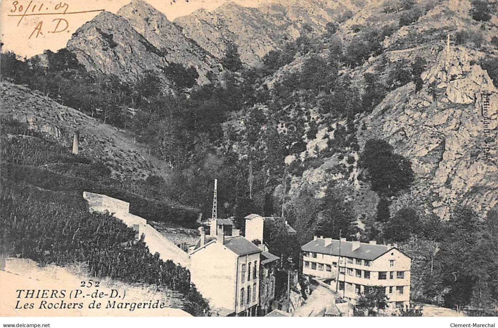 THIERS - Les Rochers De Margeride - Très Bon état - Thiers