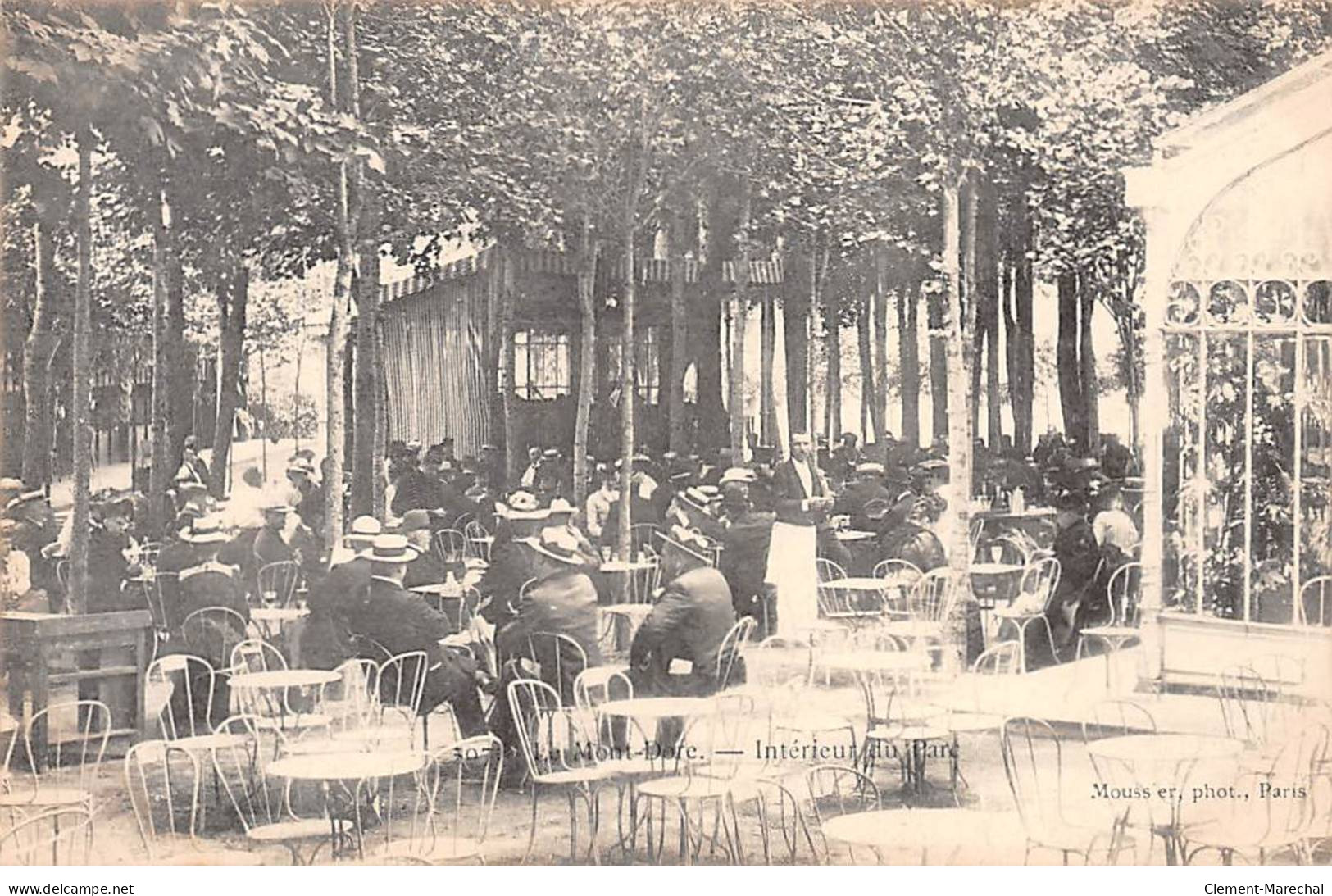 LE MONT DORE - Intérieur Du Parc - Très Bon état - Le Mont Dore