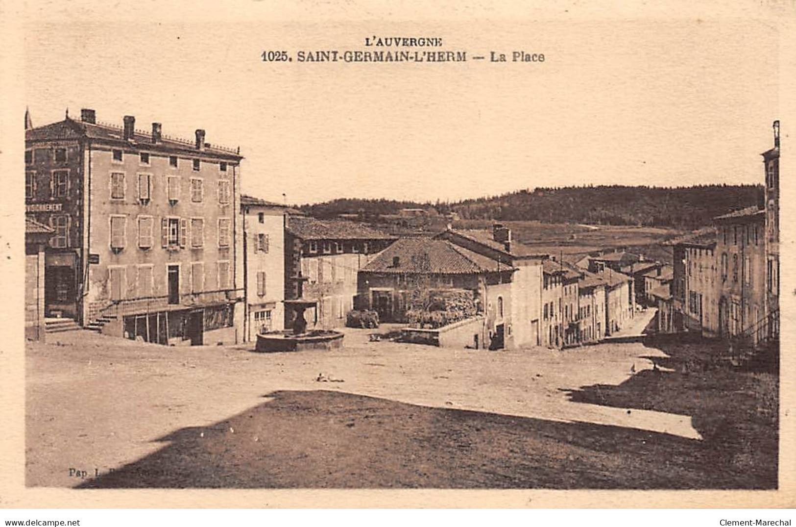 SAINT GERMAIN L'HERM - La Place - Très Bon état - Autres & Non Classés