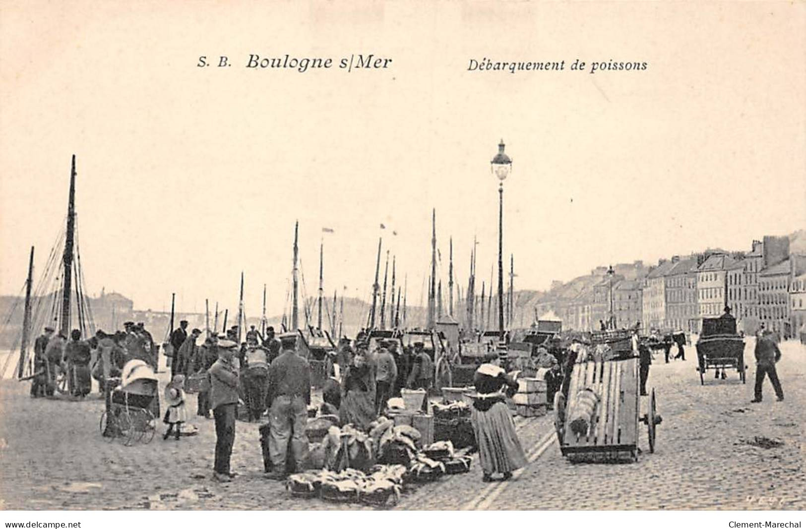 BOULOGNE SUR MER - Débarquement De Poissons - Très Bon état - Boulogne Sur Mer