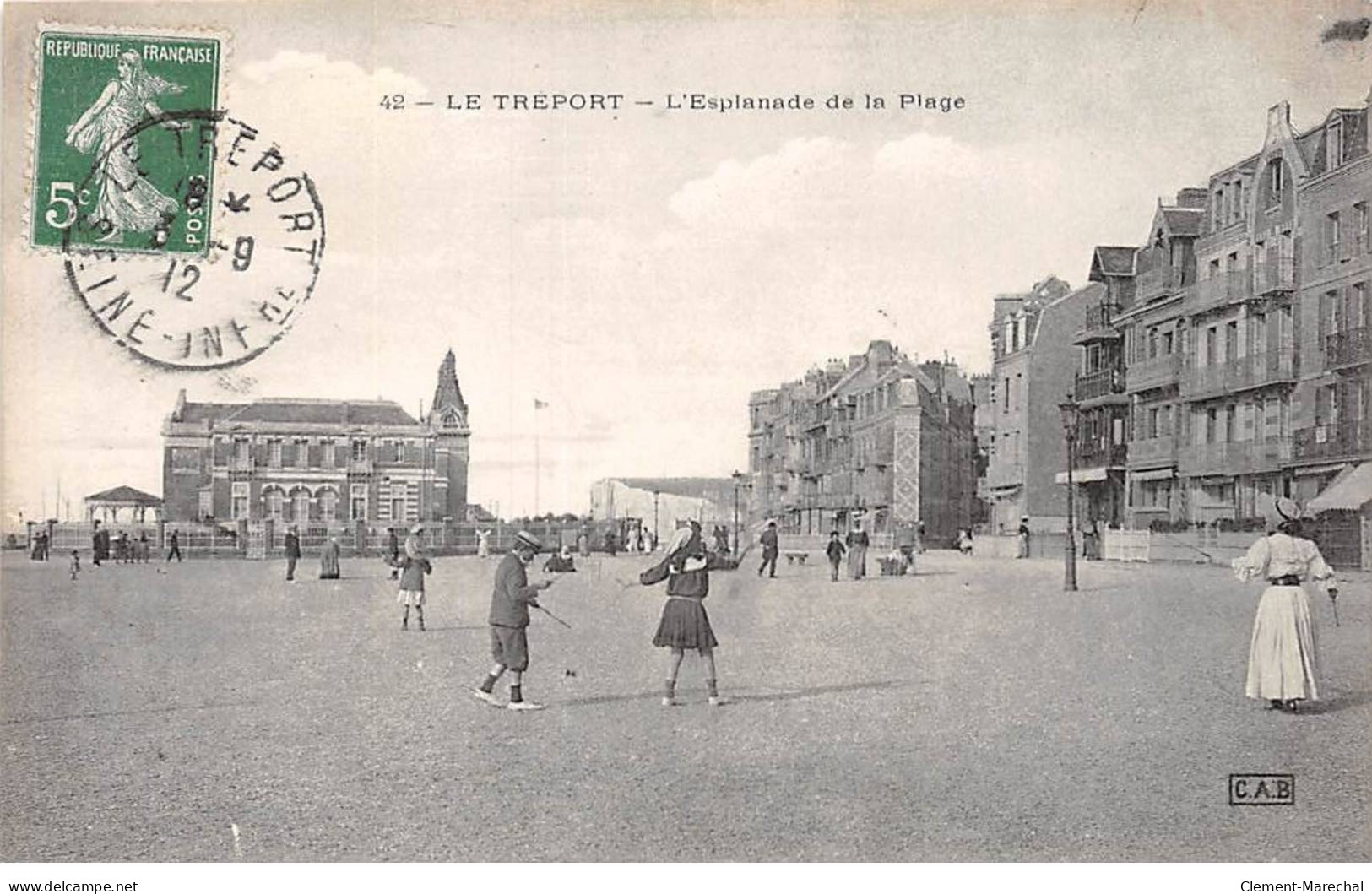 LE TREPORT - L'Esplanade De La Plage - Très Bon état - Le Treport