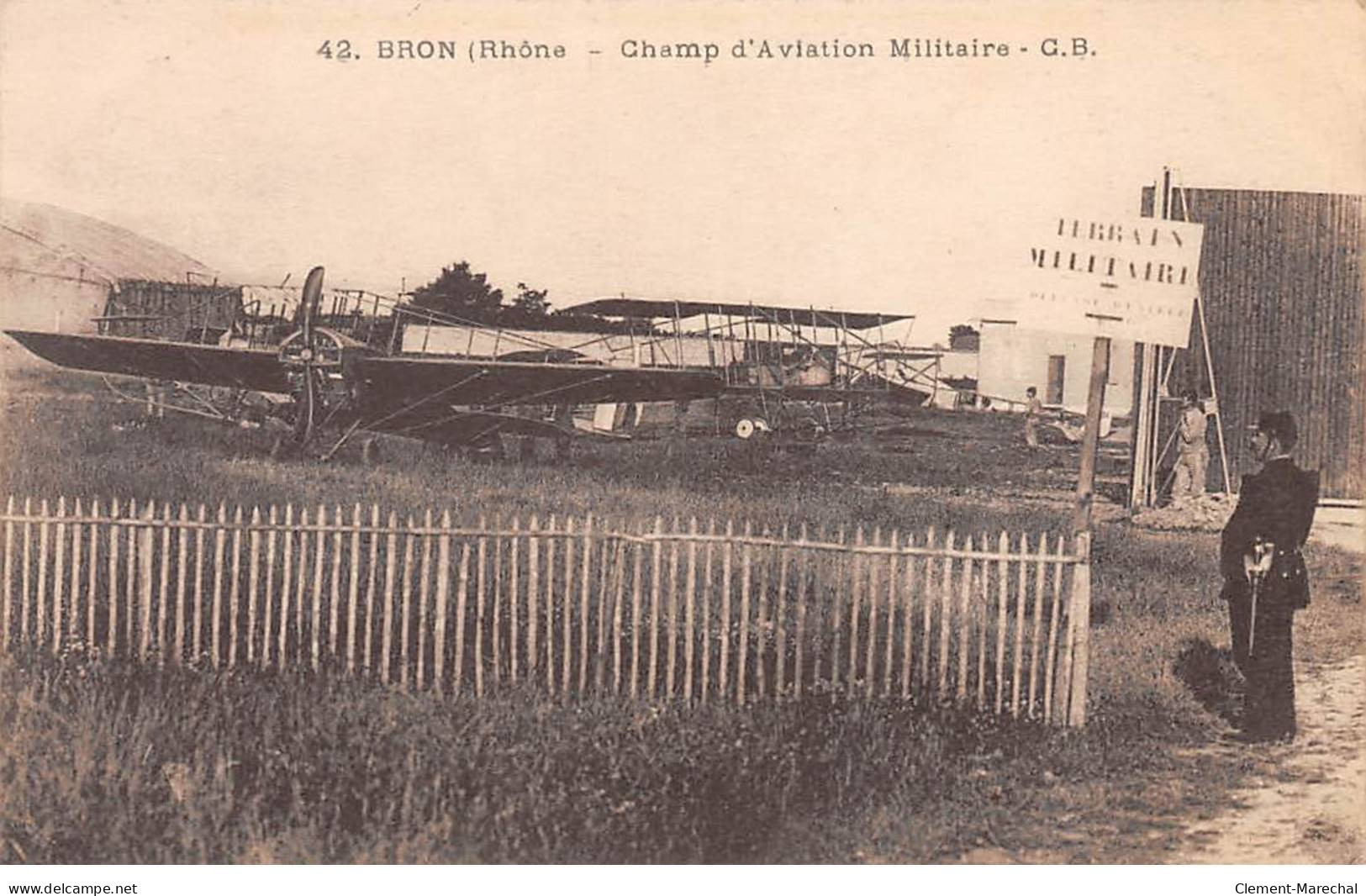 BRON - Champ D'Aviation Militaire - Très Bon état - Bron