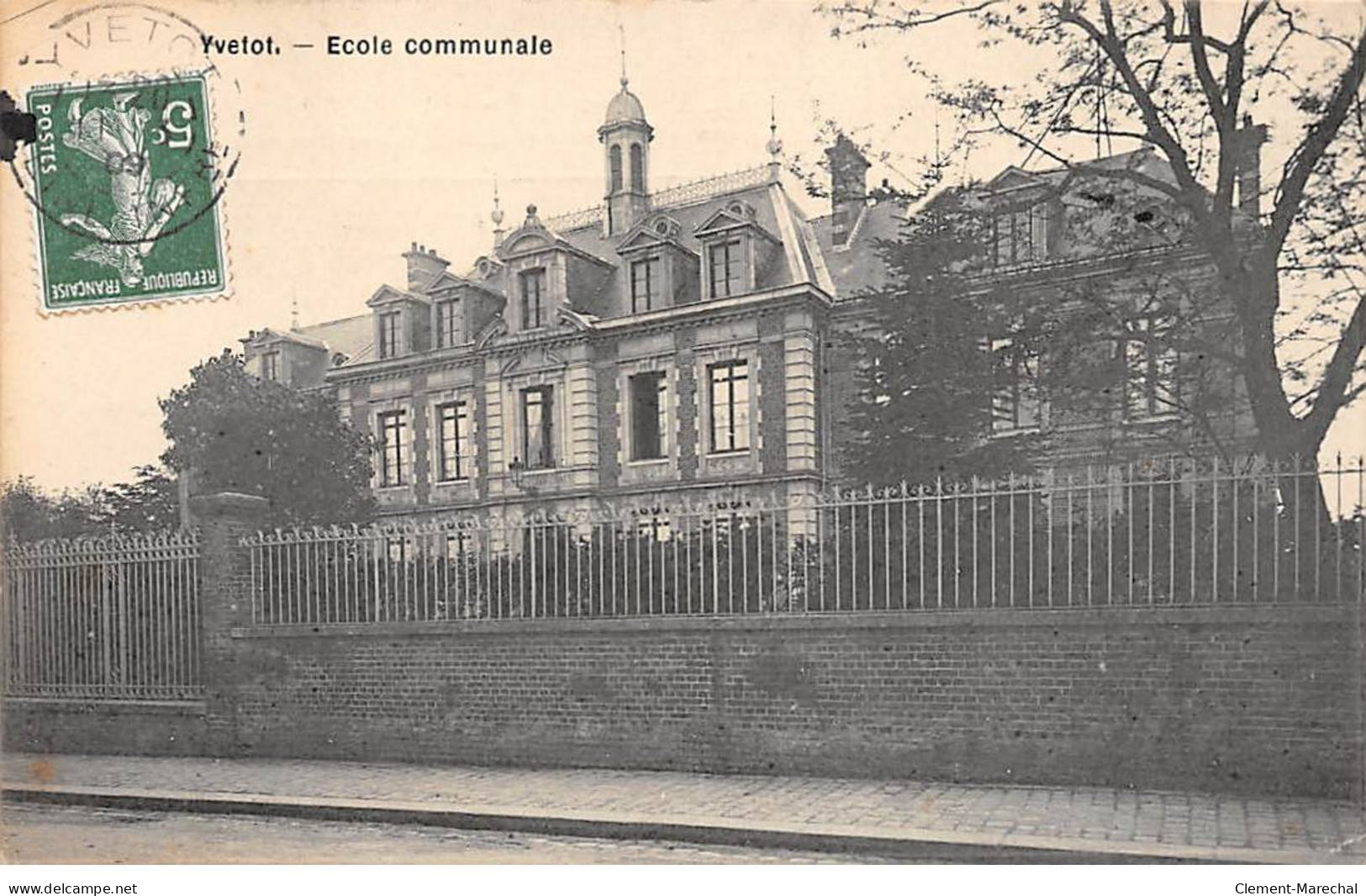 YVETOT - Ecole Communale - Très Bon état - Yvetot