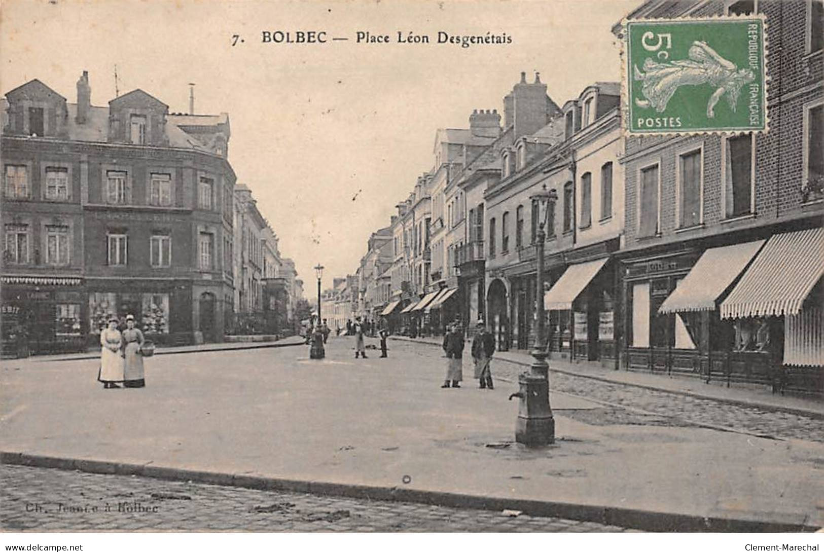 BOLBEC - Place Léon Desgenétais - Très Bon état - Bolbec
