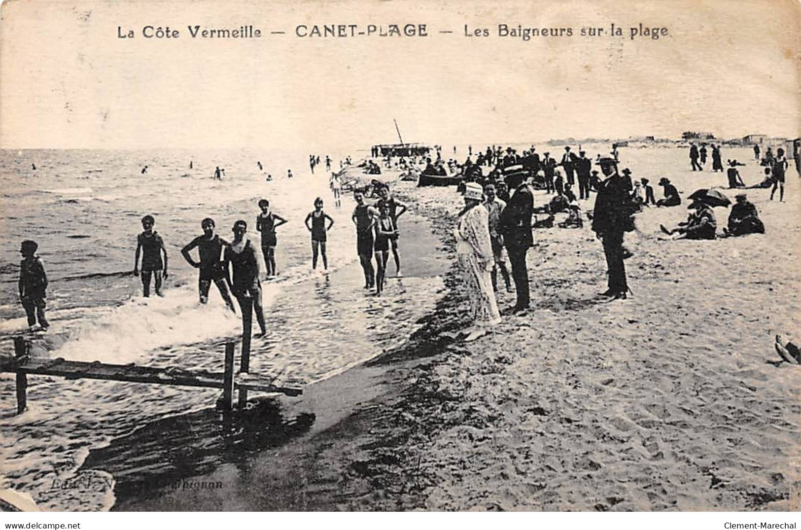 CANET PLAGE - Les Baigneurs Sur La Plage - état - Canet Plage