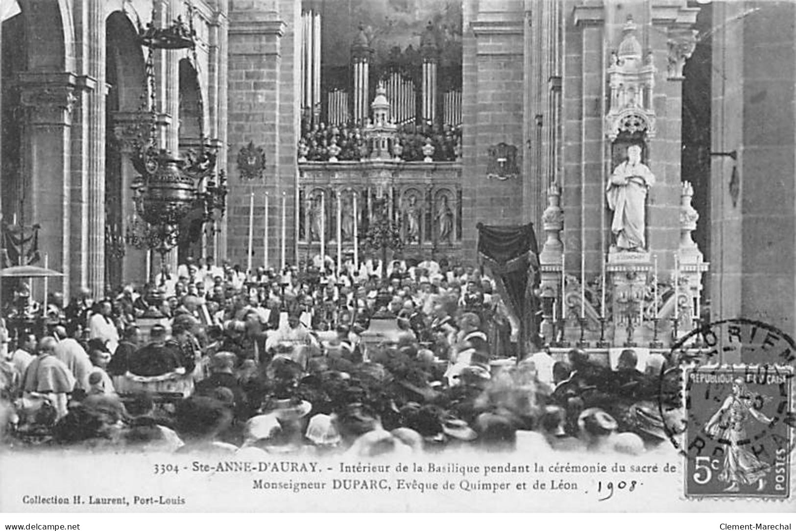 SAINTE ANNE D'AURAY - Intérieur De La Basilique Pendant La Cérémonie - Très Bon état - Sainte Anne D'Auray