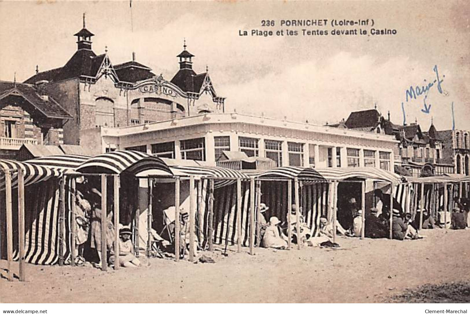 PORNICHET - La Plage Et Les Tentes Devant Le Casino - Très Bon état - Pornichet