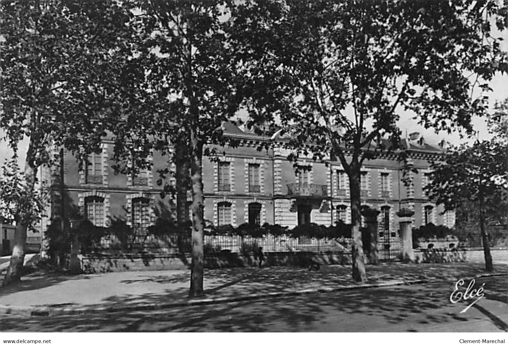 TONNEINS - Ecole Des Jeunes Filles - Très Bon état - Tonneins