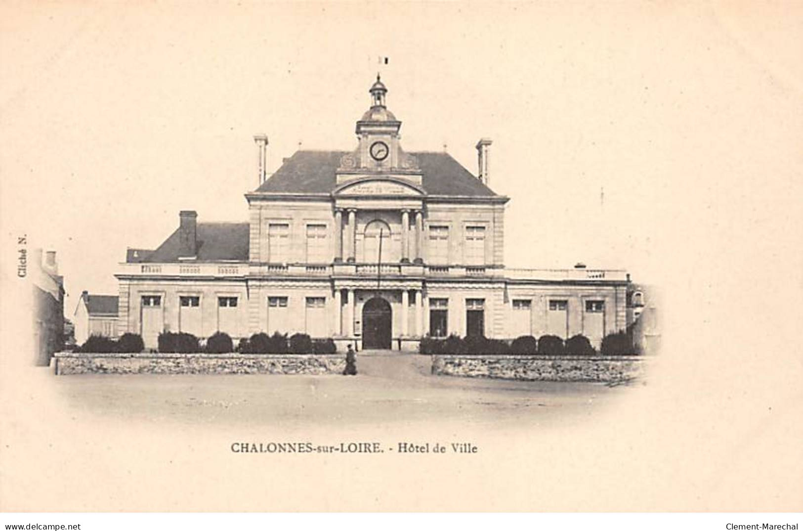 CHALONNES SUR LOIRE - Hôtel De Ville - Très Bon état - Chalonnes Sur Loire