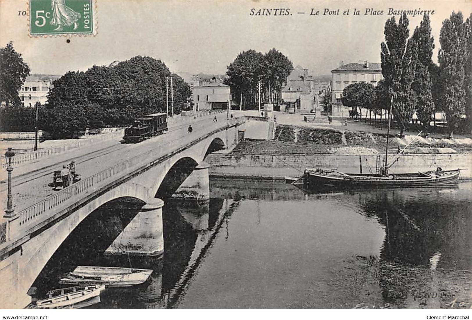 SAINTES - Le Pont Et La Place Bassompierre - Très Bon état - Saintes