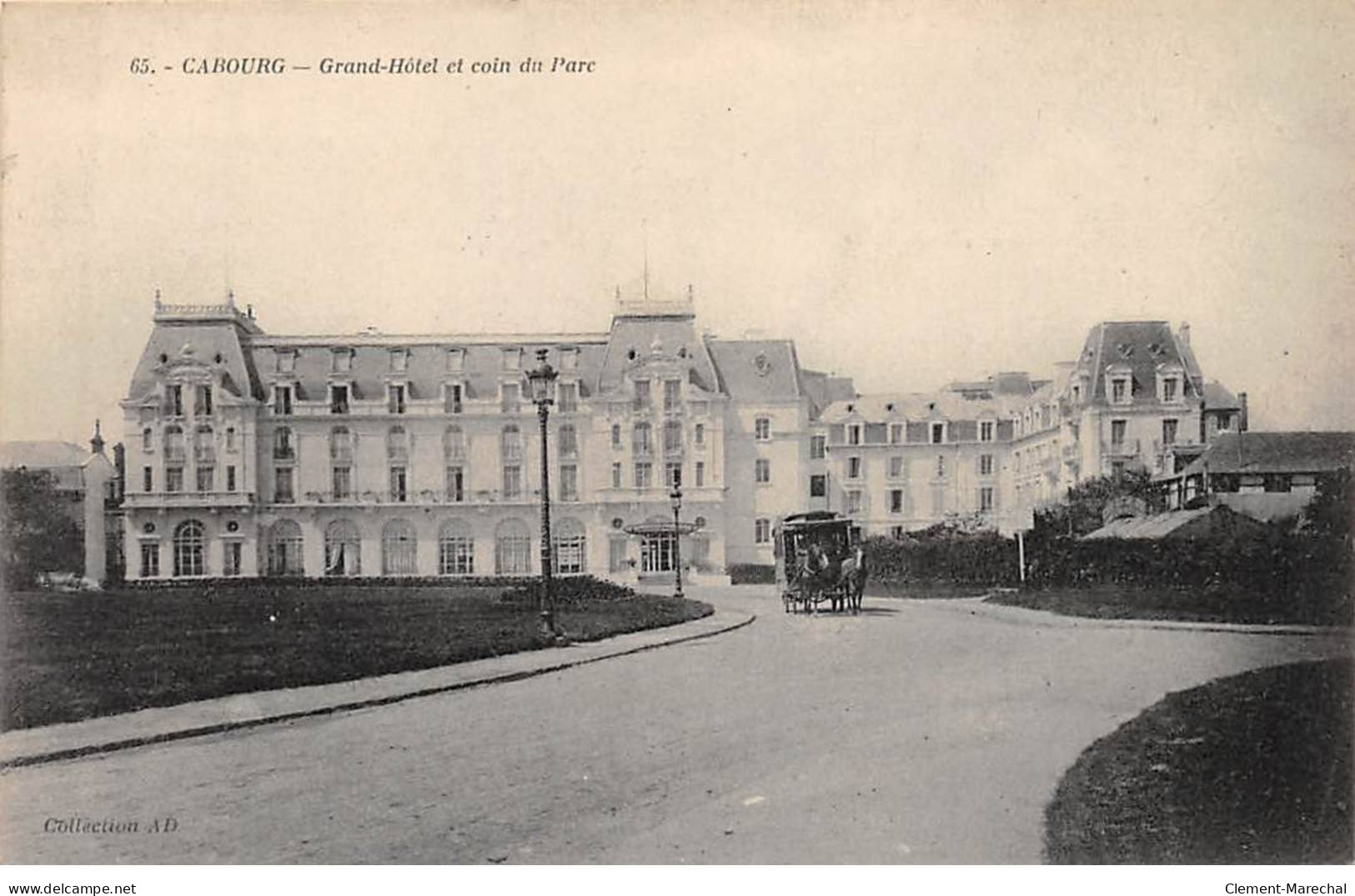 CABOURG - Grand Hôtel Et Coin Du Parc - Très Bon état - Cabourg