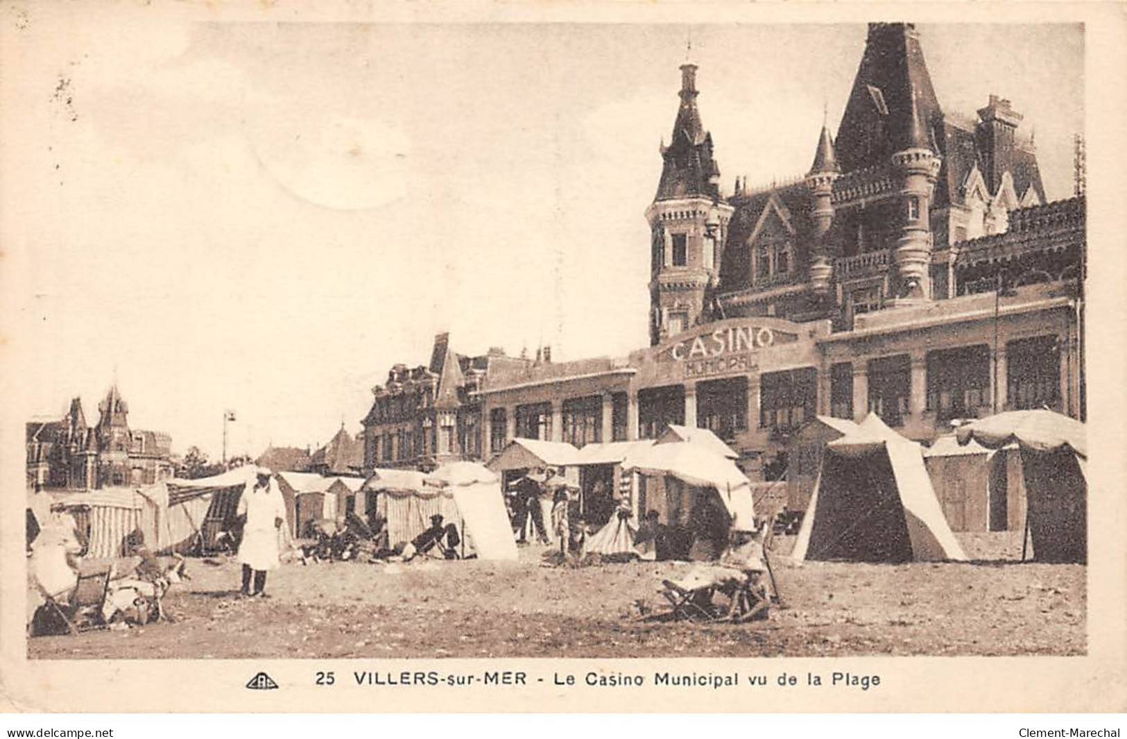 VILLERS SUR MER - Le Casino Municipal Vu De La Plage - Très Bon état - Villers Sur Mer