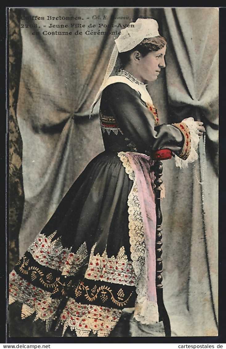 CPA Coiffes Bretonnes, Jeune Fille De Pont-Aven En Costume De Cérémonie  - Non Classés