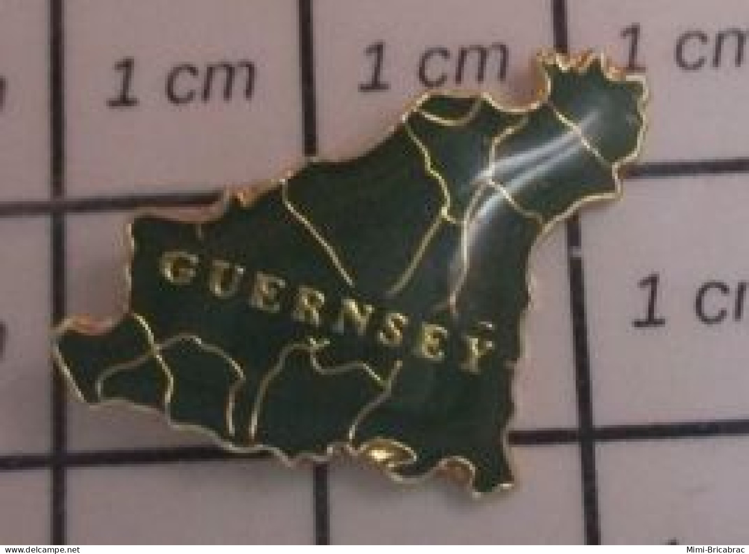 912E Pin's Pins / Beau Et Rare / AUTRES / GUERNESEY GUERNSEY ILE ANGLO-NORMANDE ST SAVIOUR ST PETER PORT - Other & Unclassified