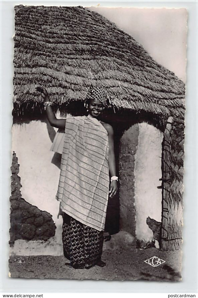 Tchad - BINDER - Jeune Femme Foulbé - Photo Robert Carmet - Ed. La Carte Africaine 8 - Chad