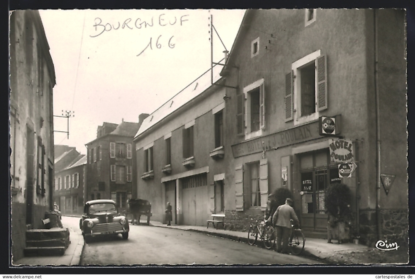 CPA Le Bourgneuf-la-Forêt, Rue Principale & Hôtel Poulain  - Other & Unclassified