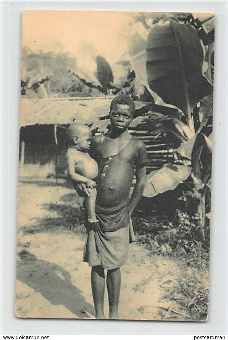 Equatorial Guinea - Native Father From Egombegombe - Publ. Pabellon Colonial En La Esposicion Ibero-America De Sevilla ( - Guinea Equatoriale