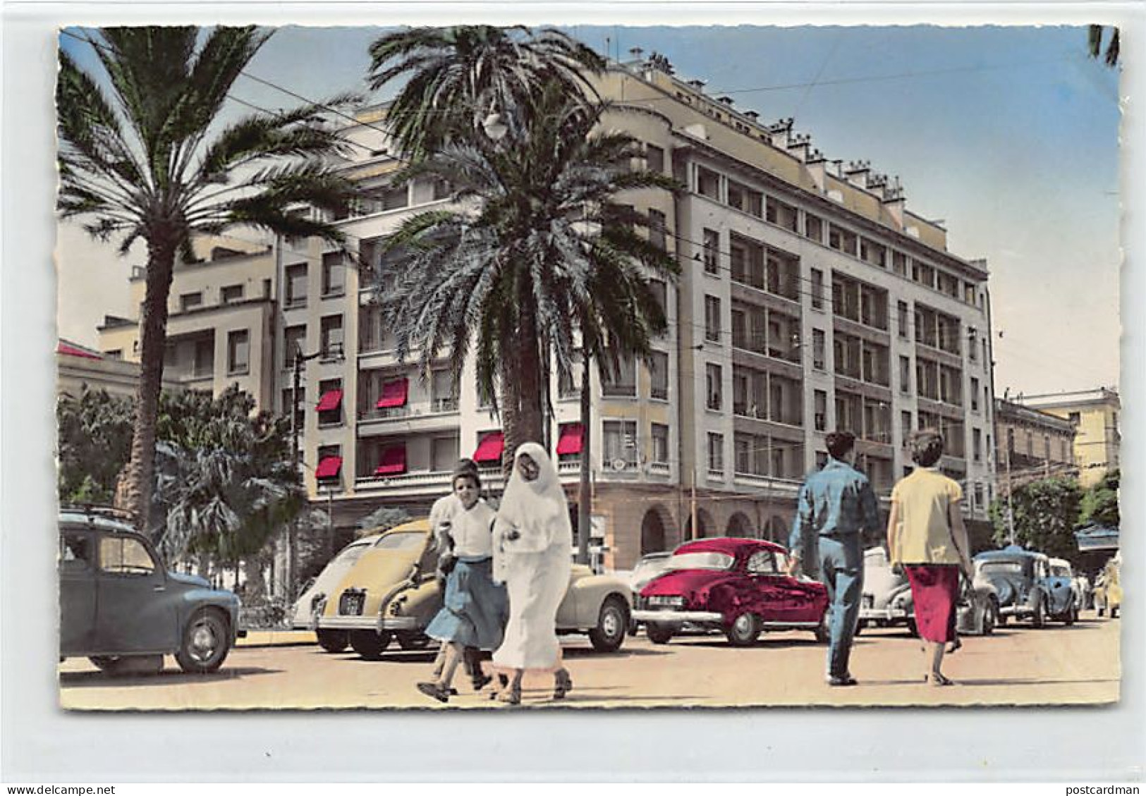 Tunisie - TUNIS - Place De L'Indépendance - Immeuble La Nationale - Ed. Gaston Levy 601 - Tunesien