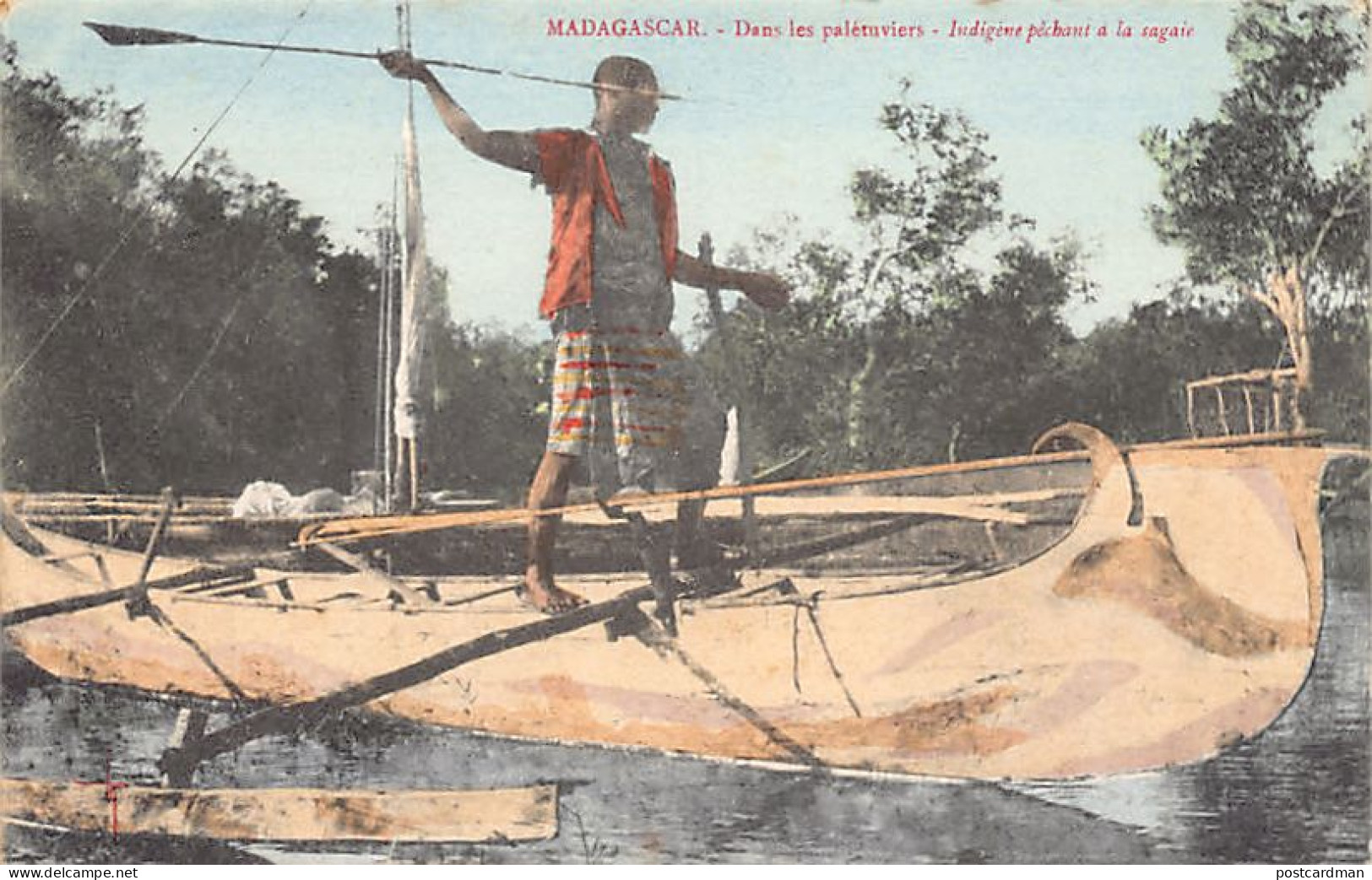 Madagascar - Dans Les Palétuviers - Indigènes Pêchant Au Harpon - Ed. Chatard  - Madagaskar
