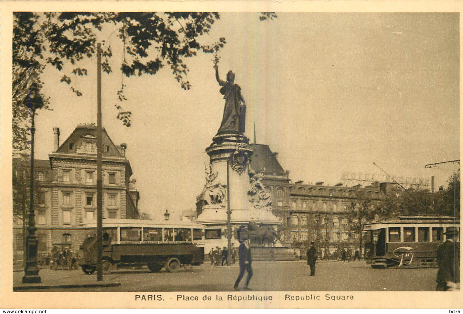 75 PARIS Place De La Republique - Paris (03)