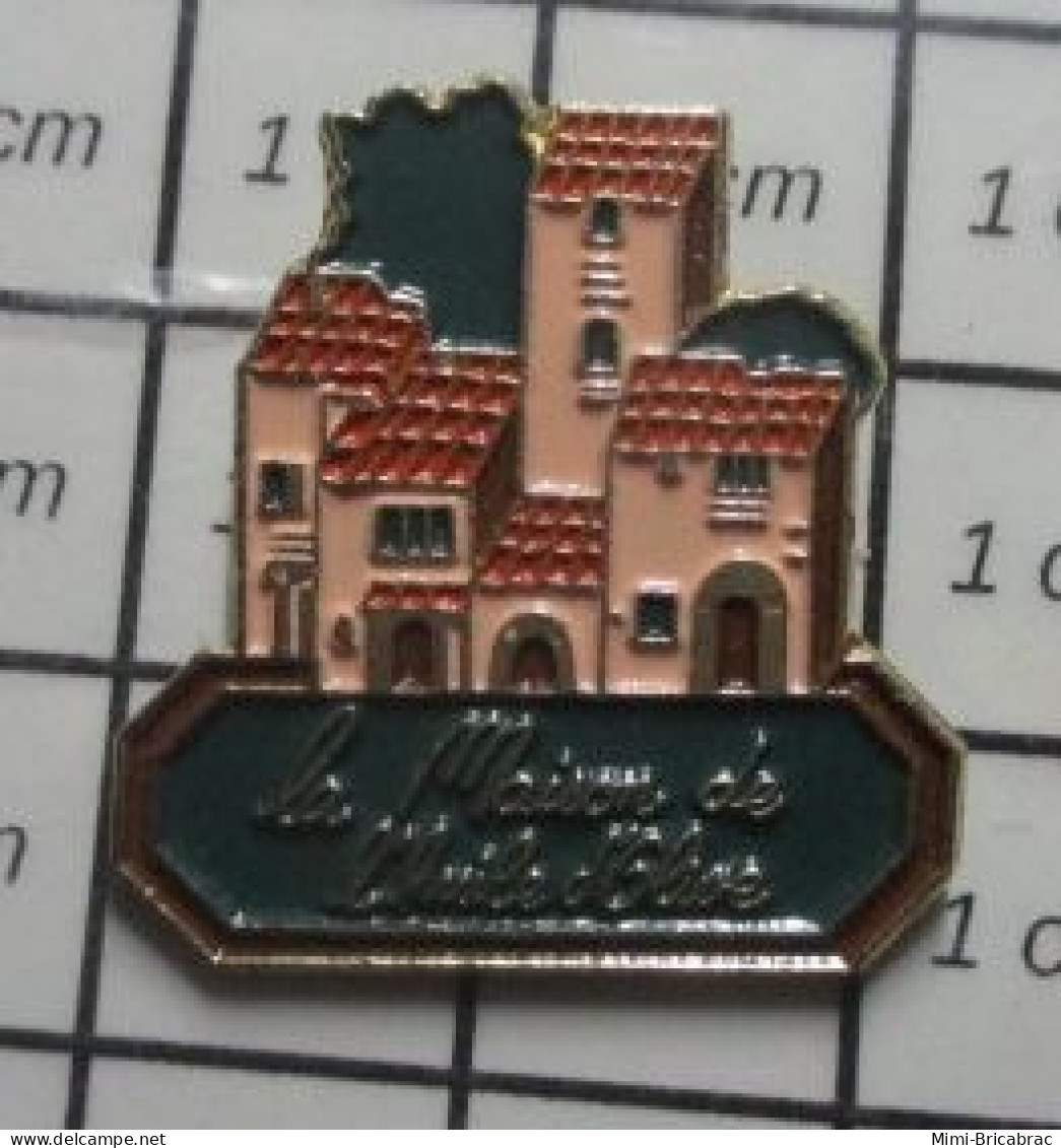 912E Pin's Pins / Beau Et Rare / MARQUES / LA MAISON DE L'HUILE D'OLIVE PROVENCE VILLAGE TUILES - Trademarks