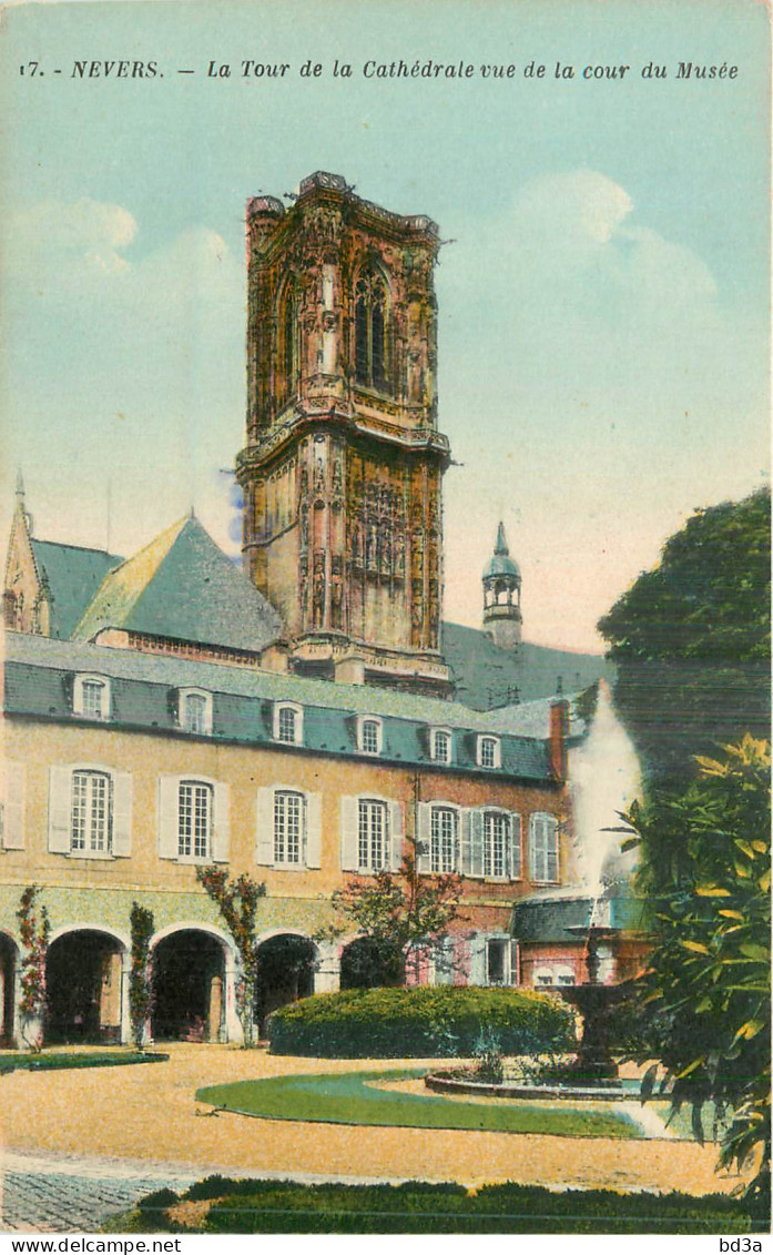 58 NEVERS La Tour De La Cathedrale  - Nevers
