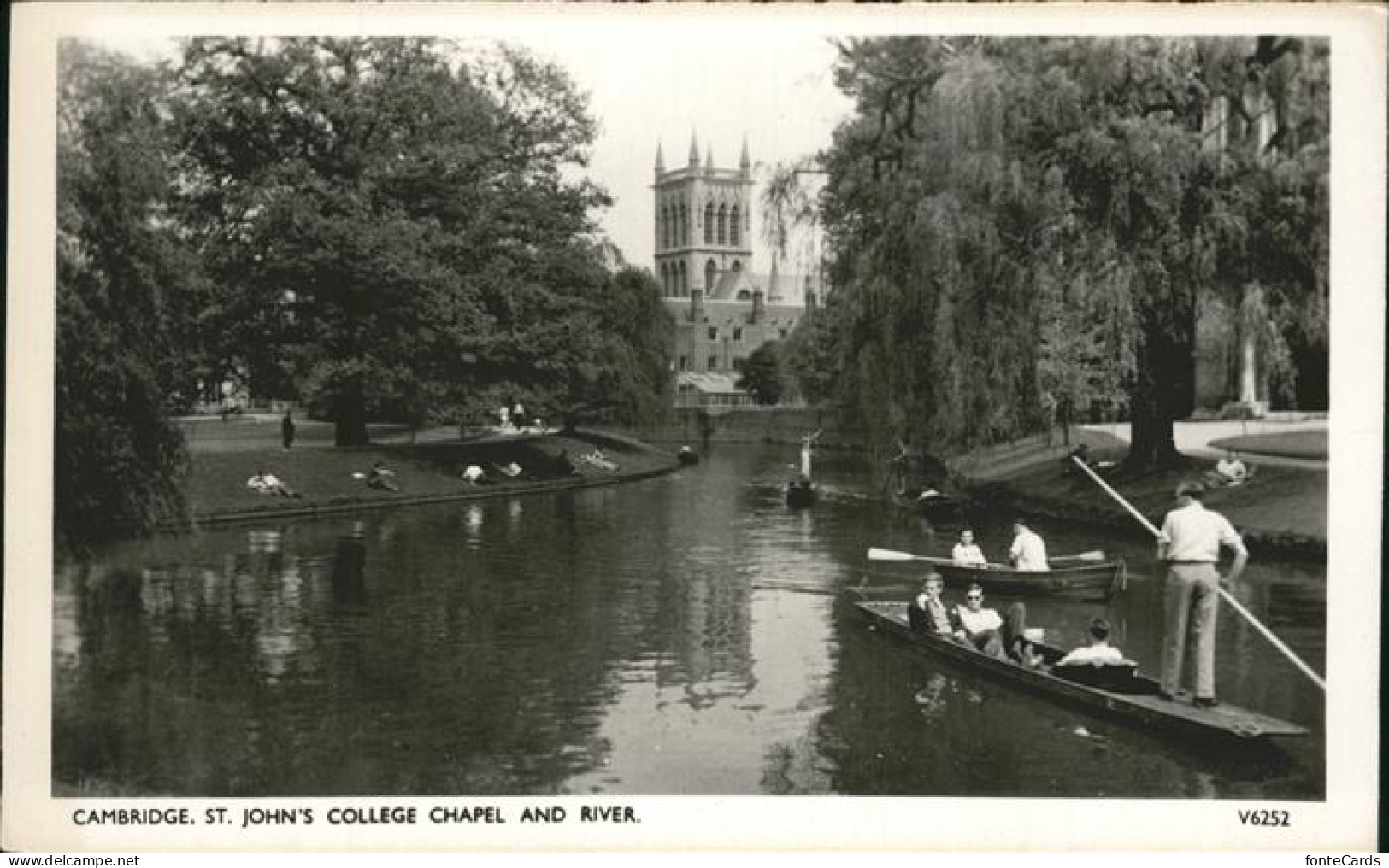 11231695 Cambridge Cambridgeshire St Johns College Chapel River Boot Cambridge - Sonstige & Ohne Zuordnung