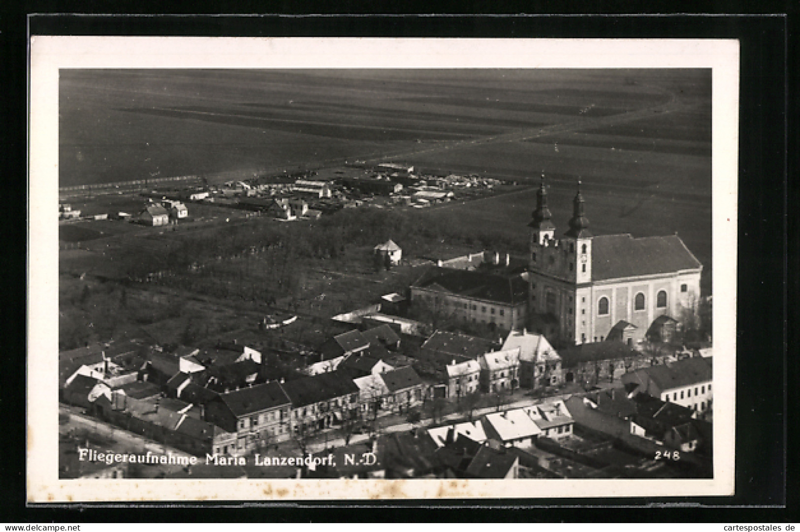 AK Maria Lanzendorf / N.-D., Ortsansicht Mit Kirche, Fliegeraufnahme  - Andere & Zonder Classificatie