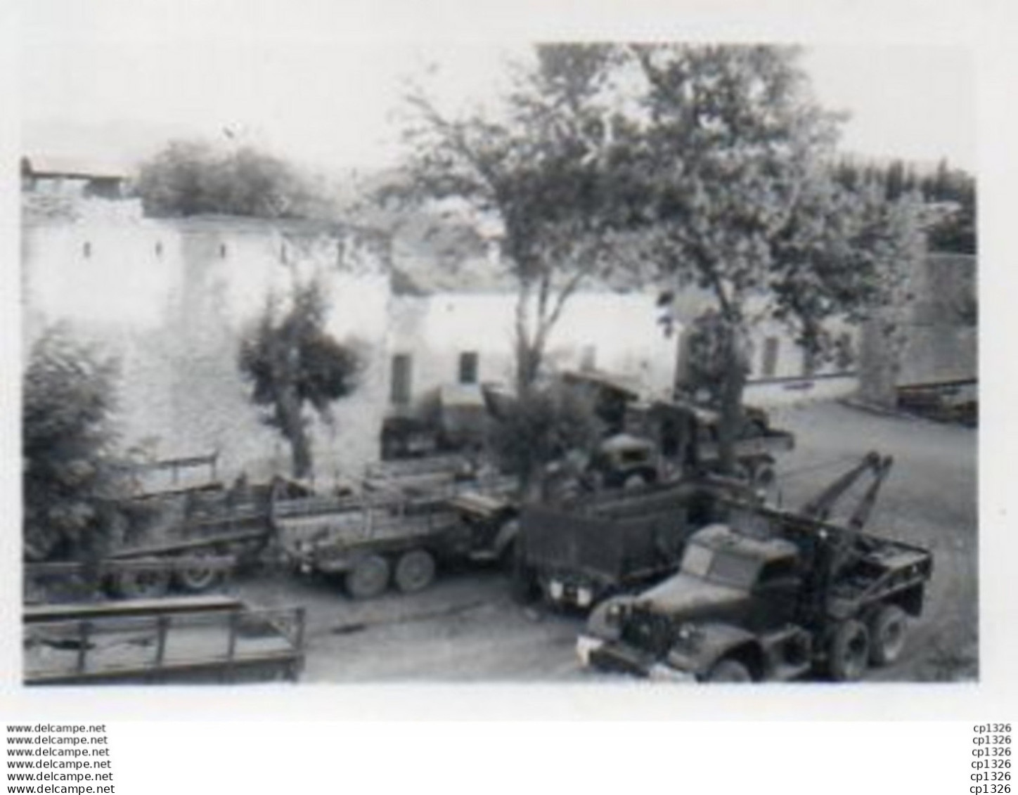 2V6Mn   Algerie à Situer Photo N° 14 Jeep Camion Depanneuse Tacot  Guerre En 1957 - Autres & Non Classés