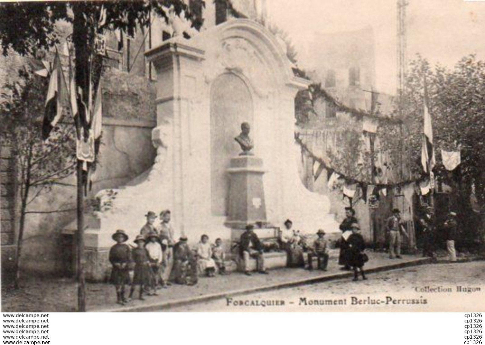 2V11Bv   04 Forcalquier Monument Berluc Perrussis Curé - Forcalquier