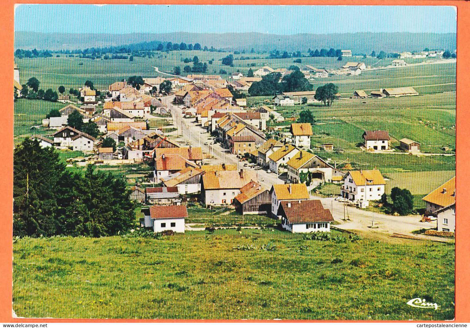 28190 / LES FOURGS 25-Doubs Vue Panoramique Du Village Route Centrale 1980s COMBIER  - Autres & Non Classés