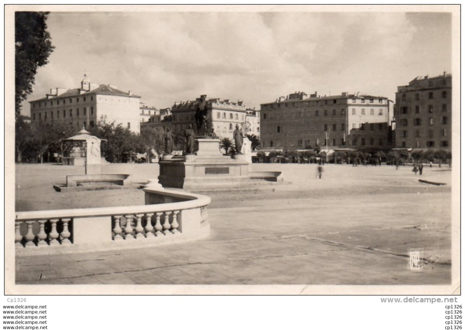 55Nja   20A Ajaccio La Place Du Diamant (vue Pas Courante) - Ajaccio