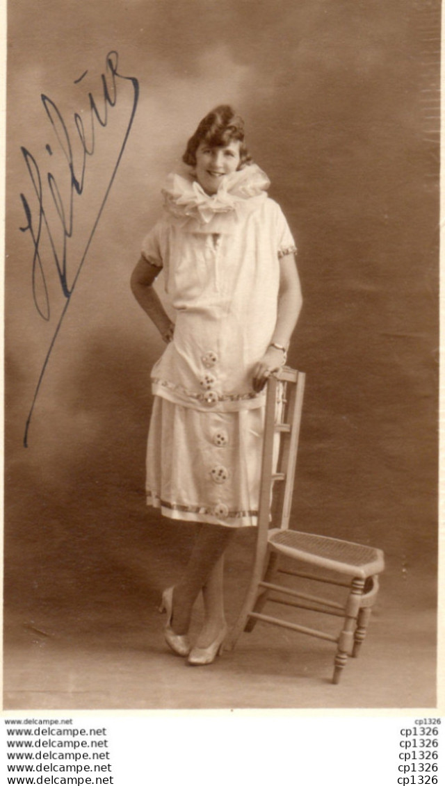 611Bce  Carte Photo Jeune Femme En Costume Pour Le Bal De L'opéra à Nice En 1928 - Fotografie