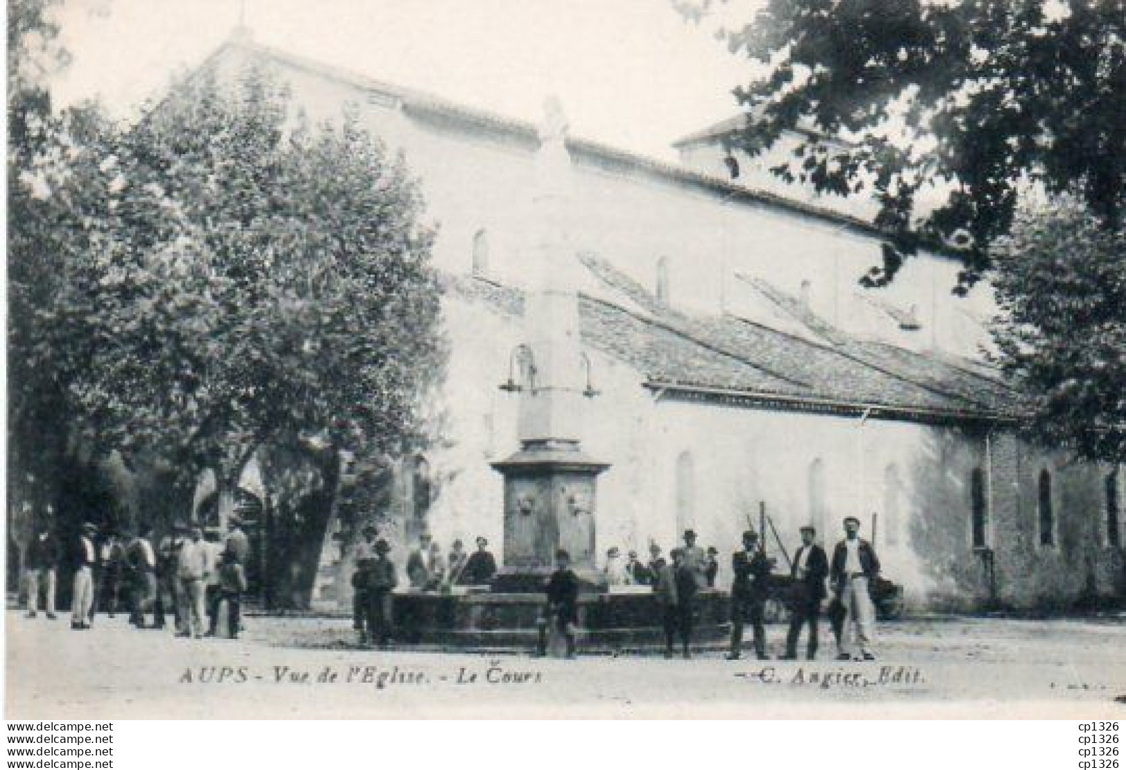 4V1FP  83 Aups Vue De L'église Le Cours En TBE - Aups