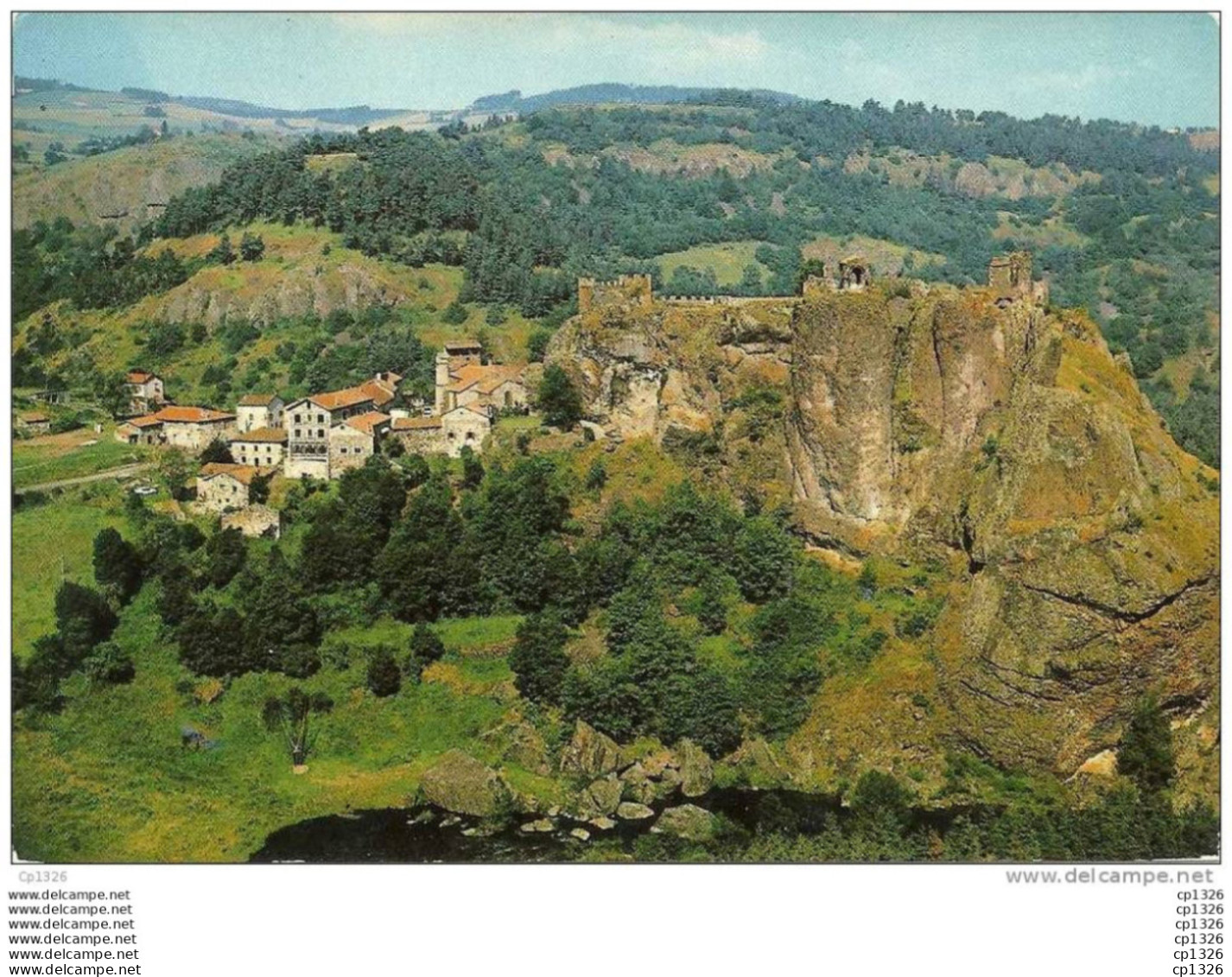 10dito  43 ARLEMPDES VUE DU VILLAGE ET SON CHATEAU FEODAL - Autres & Non Classés