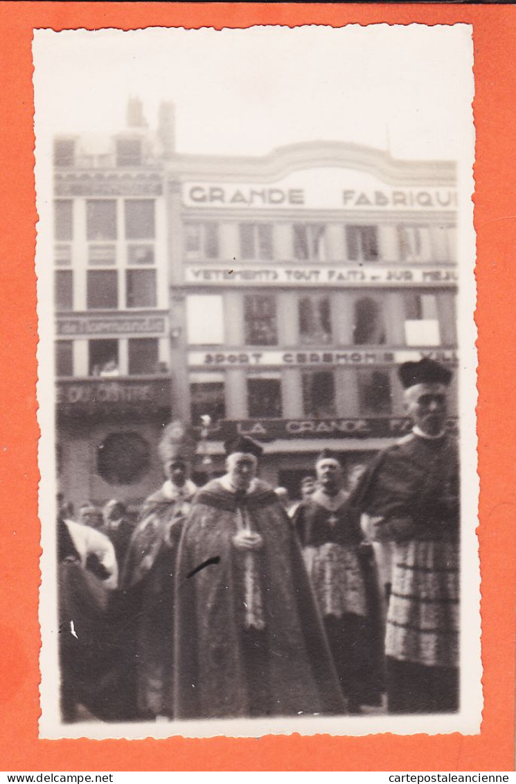 35657 / Carte-Photo ROUEN (76) LA GRANDE FABRIQUE Place Cathédrale Entrée Evêque Cérémonie Religieuse 1950s  - Rouen