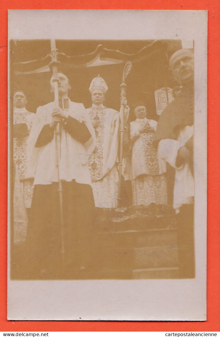 35668 / Carte-Photo ROUEN (76) Cérémonie Religieuse (1) Sortie Monseigneur Evêque 1910s  - Rouen