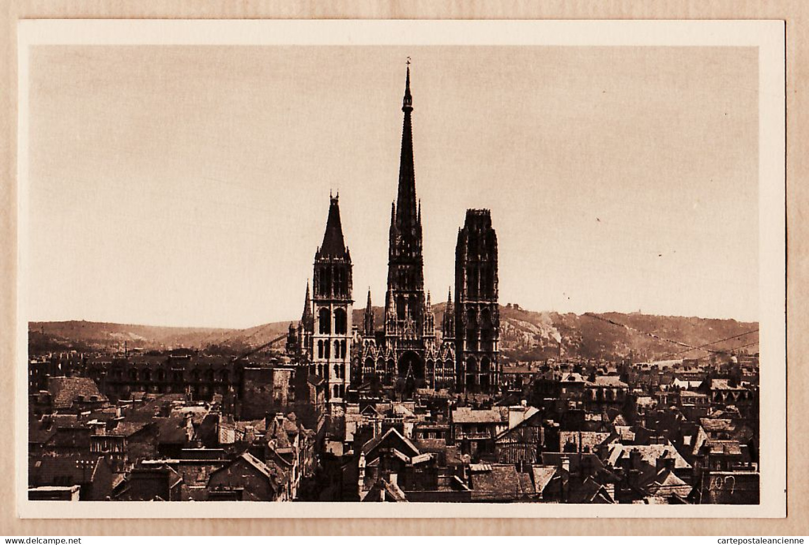 35648 / ROUEN 76-Seine Inférieure Maritime Cathédrale NOTRE-DAME N.D Vue Générale Ville 1920s DOUCE FRANCE YVON 21 - Rouen