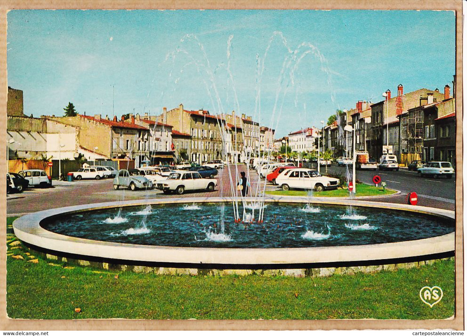 35710 / CASTRES Tarn Rue D' EMPARE Un Des Nouveaux Aspects Ville Avec Les Fontaines Maire LIMOUZY 1970s APA-POUX 292 - Castres