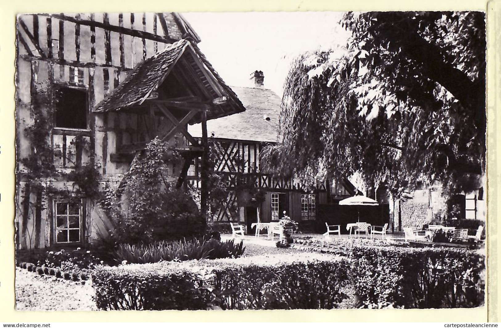 35948 / PONT AUDEMER Eure Auberge Du VIEUX PUITS  Terrasse Côté Jardin 1950s - Photo Véritable POLIN - Pont Audemer